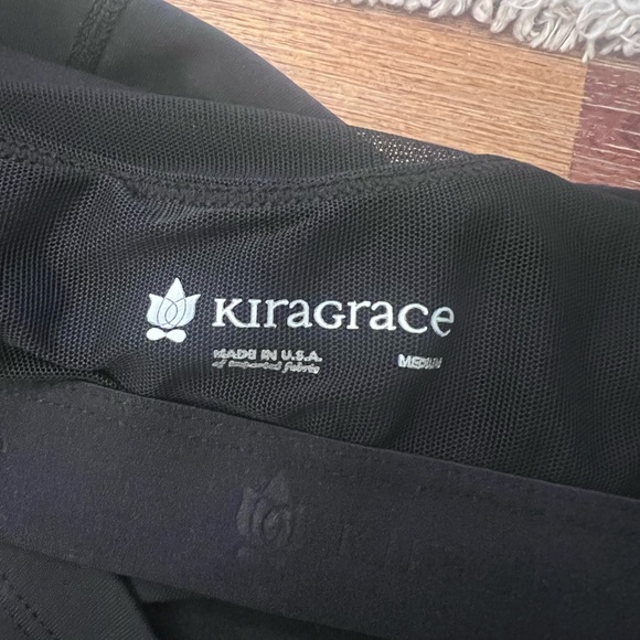 KIRAGRACE CRESCENT MESH YOGA CAP SLEEVE TOP SZ MEDIUM - Picture 5 of 5